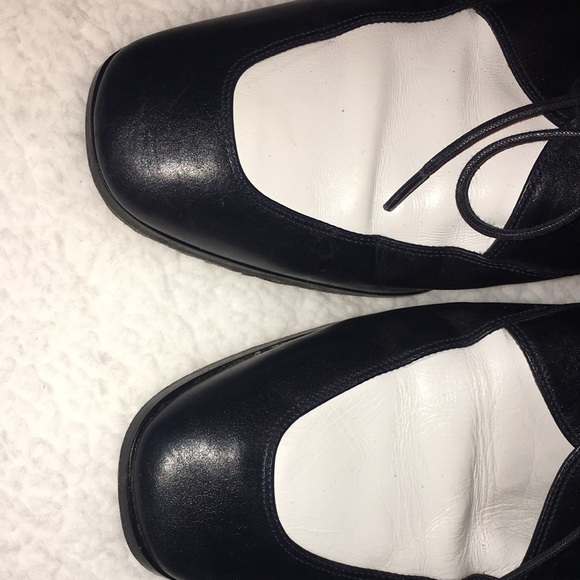 Ellen Tracy Loafers - Picture 4 of 11